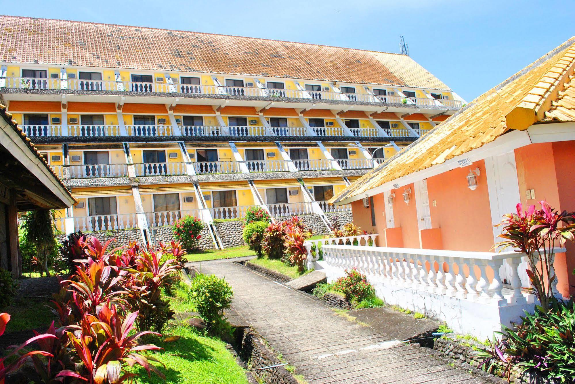Leyte Park Resort Hotel Tacloban Exterior foto